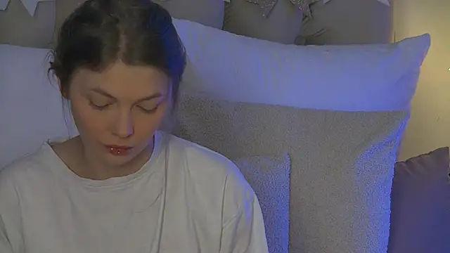 miamunn online show from December 2025 01:22:01 AM