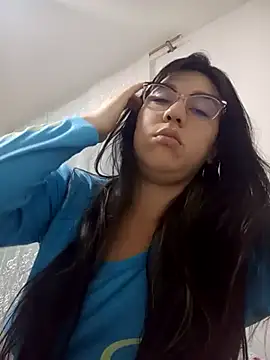Snapshot of lareinalareinadelanal chatting on October 2025 01:53:01 PM lareinalareinadelanal online show from October 2025 01:53:01 PM