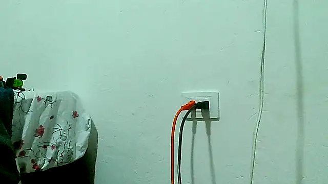 lareinalareinadelanal online show from November 2025 08:52:01 PM