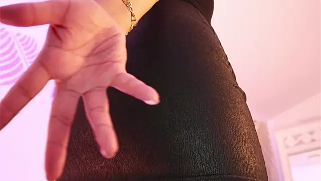 ana riveros online show from March 2026 08:05:02 PM