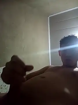 Snapshot of Henriquepauzao10 chatting on October 2025 02:28:01 AM Henriquepauzao10 online show from October 2025 02:28:01 AM