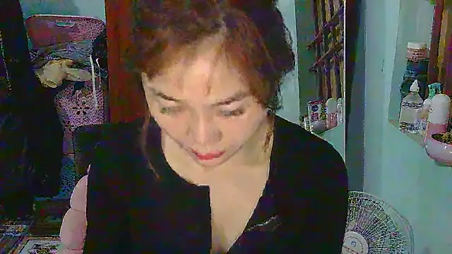 Uhem112 online show from November 2025 02:43:01 AM