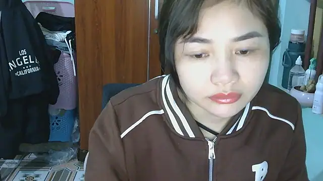 Uhem112 online show from November 2025 01:11:01 PM