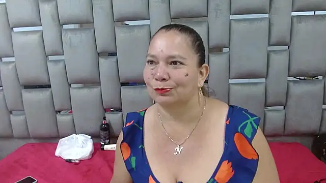 Snapshot of loly47 chatting on October 2025 06:06:01 PM loly47 online show from October 2025 06:06:01 PM
