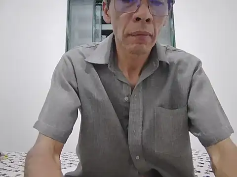 skinnylatino51 online show from September 2025 12:02:02 AM