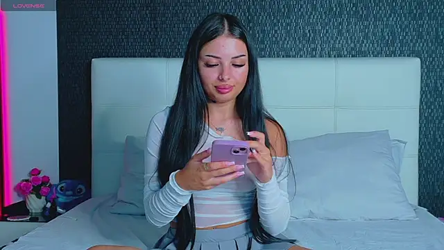 AshleyEttheenn online show from June 2026 04:42:02 PM