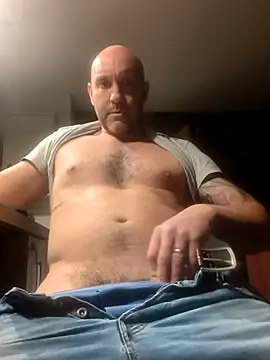 Snapshot of hurricanehaz1 chatting on October 2025 10:43:02 PM hurricanehaz1 online show from October 2025 10:43:02 PM