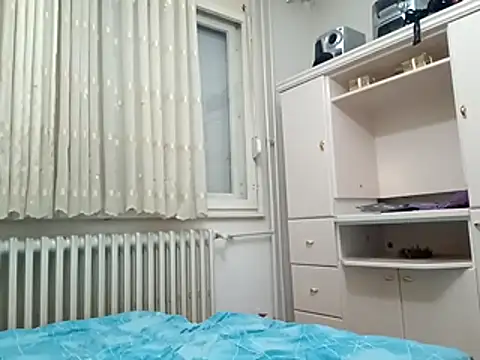 Snapshot of milf44milf chatting on February 2026 05:15:01 AM milf44milf online show from February 2026 05:15:01 AM