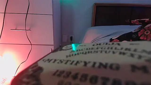 SatiroyNinfa online show from December 2025 02:44:01 PM