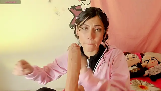 Snapshot of Alanaloiiss_ chatting on November 2025 04:12:02 AM Alanaloiiss online show from November 2025 04:12:02 AM