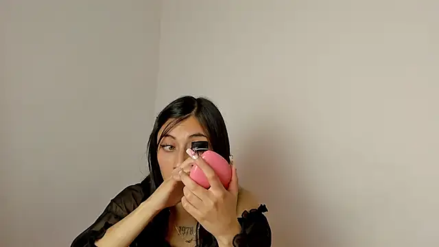 Alanaloiiss  online show from February 2026 04:18:02 AM