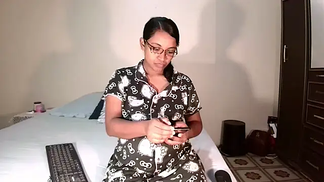 indiansweetflava online show from April 2026 04:57:01 AM