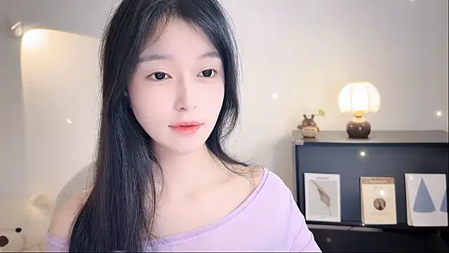 Onechestnut online show from November 2025 06:23:02 AM