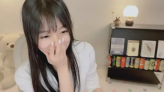 Snapshot of Onechestnut chatting on June 2026 06:52:02 AM Onechestnut online show from June 2026 06:52:02 AM