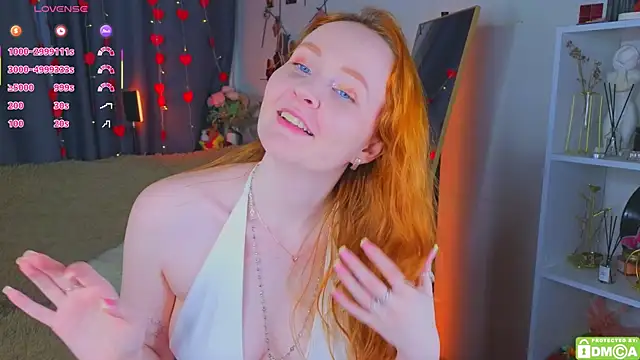 Snapshot of JoyceJones chatting on June 2026 08:10:02 PM JoyceJones online show from June 2026 08:10:02 PM