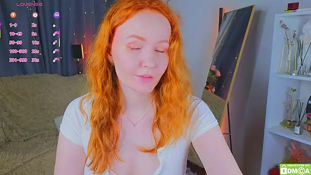 Snapshot of JoyceJones chatting on July 2026 07:18:02 PM JoyceJones online show from July 2026 07:18:02 PM