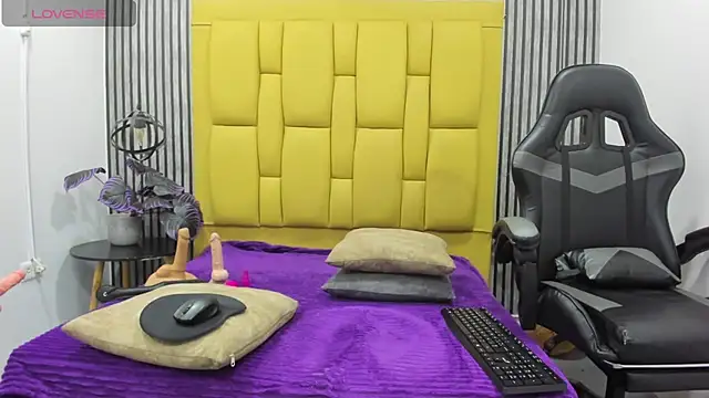 bryonycutee online show from October 2025 12:39:01 PM