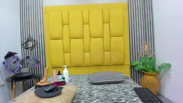 bryonycutee online show from October 2025 12:19:02 PM