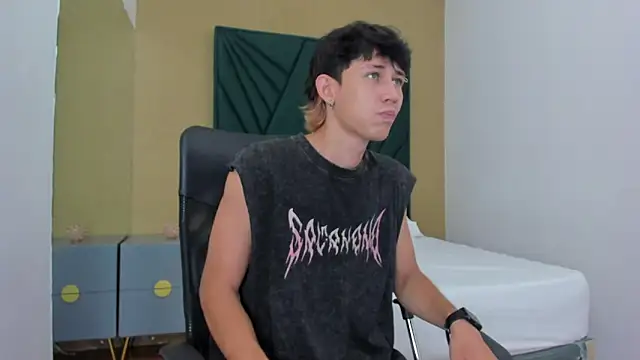 Michael blue online show from December 2025 12:00:02 PM