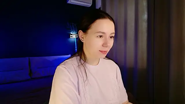 Snapshot of Di_na_Bell chatting on May 2026 05:46:02 AM Di na Bell online show from May 2026 05:46:02 AM
