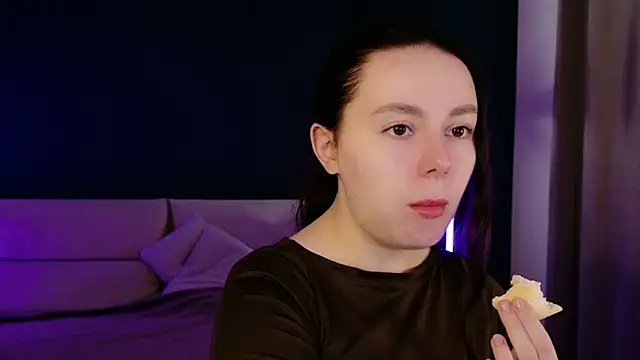 Snapshot of Di_na_Bell chatting on May 2026 05:49:01 AM Di na Bell online show from May 2026 05:49:01 AM