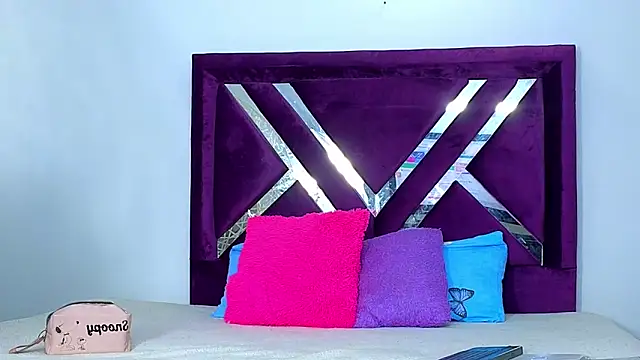 cuteeimy online show from November 2025 07:39:02 PM