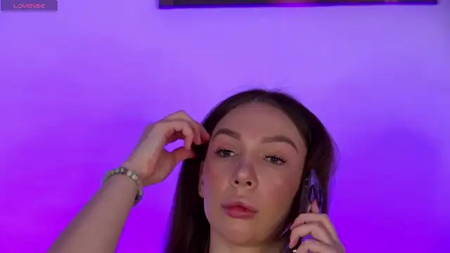 AlysonHuxley  online show from November 2025 04:27:02 PM