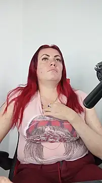 carolinhe  online show from November 2025 07:56:02 PM