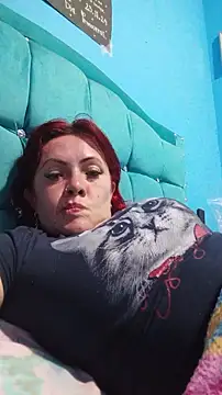 carolinhe  online show from December 2025 10:15:01 PM