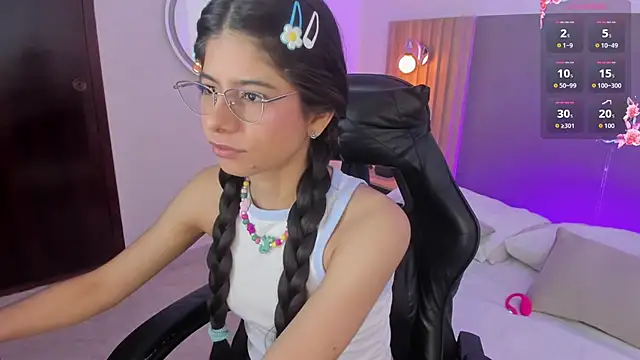 Snapshot of carlina_15 chatting on June 2026 12:42:02 PM carlina 15 online show from June 2026 12:42:02 PM