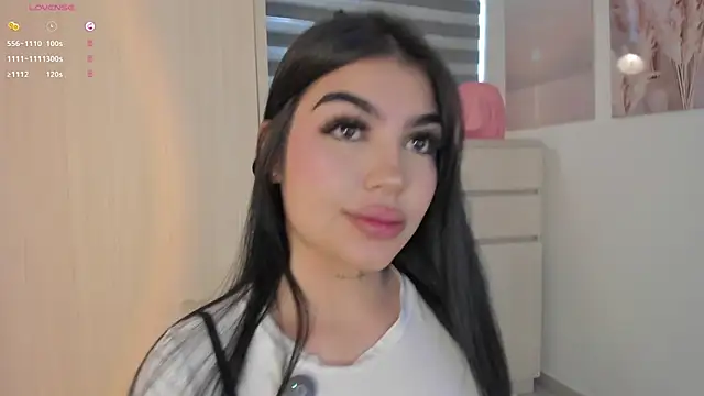 EmmyKenner online show from September 2025 11:25:01 AM