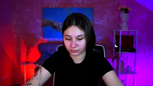 KimClarks  online show from April 2026 05:00:01 PM