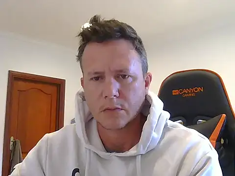 Snapshot of TroyDieselXXX chatting on April 2026 05:29:01 AM TroyDieselXXX online show from April 2026 05:29:01 AM