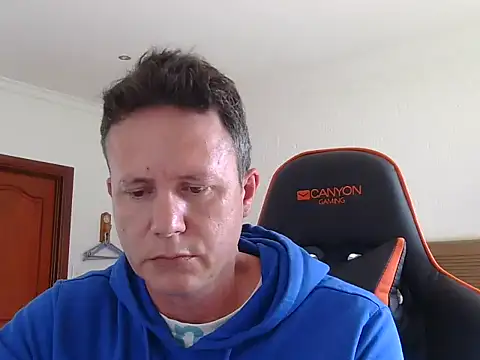 Snapshot of TroyDieselXXX chatting on April 2026 09:52:02 AM TroyDieselXXX online show from April 2026 09:52:02 AM