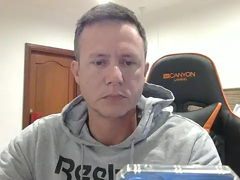 Snapshot of TroyDieselXXX chatting on May 2026 04:30:02 AM TroyDieselXXX online show from May 2026 04:30:02 AM