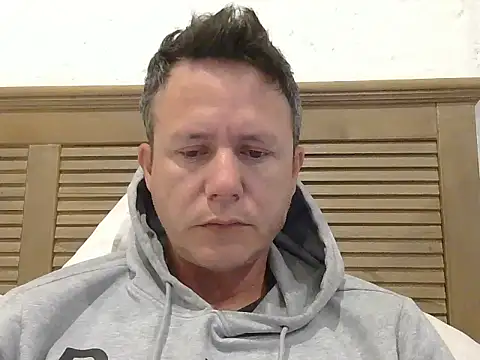 Snapshot of TroyDieselXXX chatting on June 2026 05:32:02 AM TroyDieselXXX online show from June 2026 05:32:02 AM