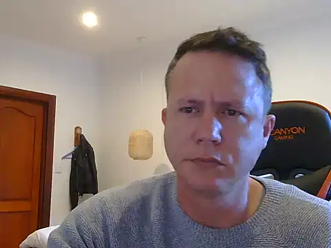 Snapshot of TroyDieselXXX chatting on July 2026 05:35:02 AM TroyDieselXXX online show from July 2026 05:35:02 AM