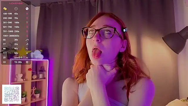 VeronaHascall online show from October 2025 04:22:02 AM