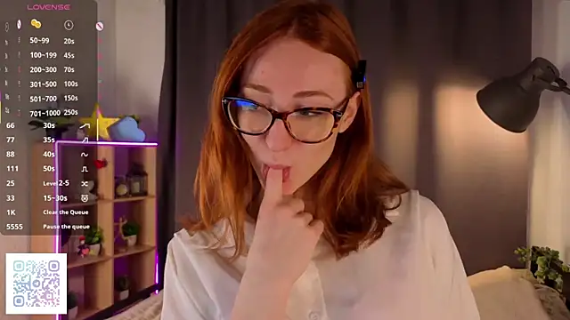 VeronaHascall online show from October 2025 04:46:02 AM