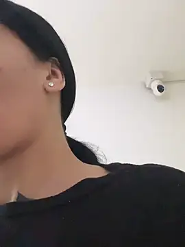 Scaarlettfox online show from April 2026 08:45:02 PM