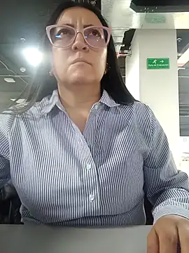 Romina693 online show from November 2025 06:13:01 AM