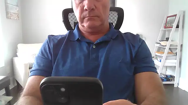 cyclone1212 online show from April 2026 12:36:01 PM