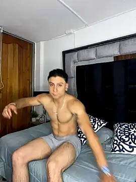Snapshot of MR_MUSCLE chatting on October 2025 11:42:01 AM MR MUSCLE online show from October 2025 11:42:01 AM