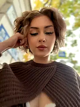 Snapshot of KellyKeler chatting on November 2025 01:01:02 PM KellyKeler online show from November 2025 01:01:02 PM