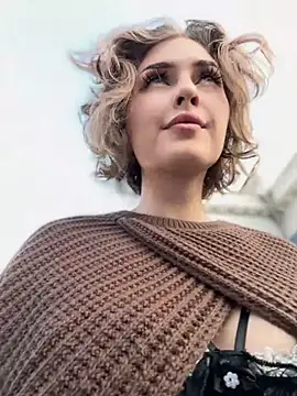 Snapshot of KellyKeler chatting on November 2025 12:38:01 PM KellyKeler online show from November 2025 12:38:01 PM