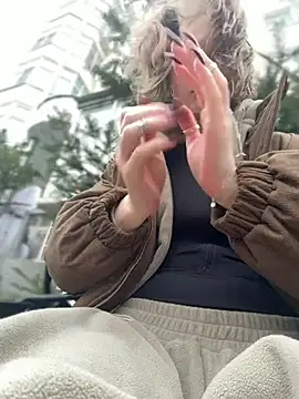 Snapshot of KellyKeler chatting on January 2026 10:17:01 AM KellyKeler online show from January 2026 10:17:01 AM