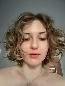 Snapshot of KellyKeler chatting on May 2026 11:07:01 AM KellyKeler online show from May 2026 11:07:01 AM