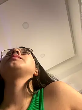 Michelle Zoe online show from November 2025 05:52:01 AM