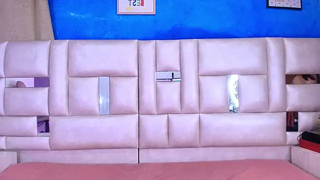 emmacurvy online show from September 2025 03:07:02 AM