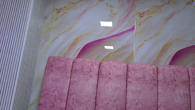 emmacurvy online show from April 2026 03:04:02 AM